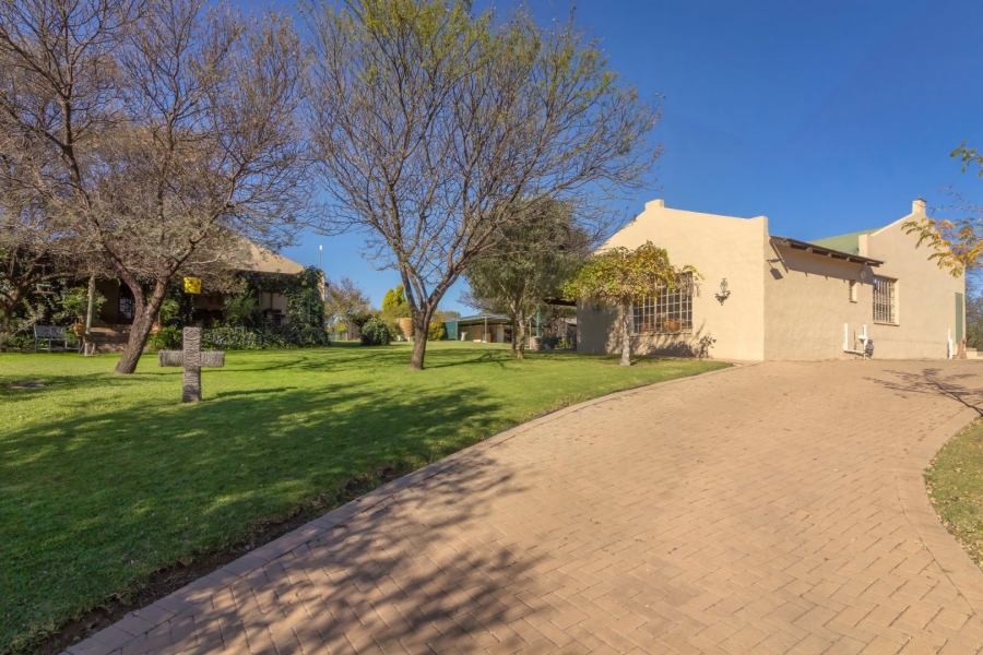 4 Bedroom Property for Sale in Kroonstad Rural Free State